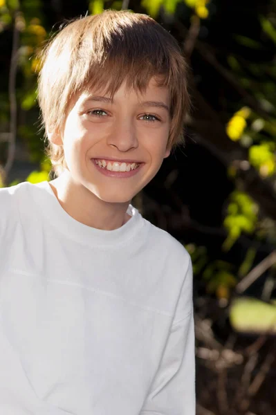 Portrait Cute Little Boy Blue Eyes — Stock Photo, Image