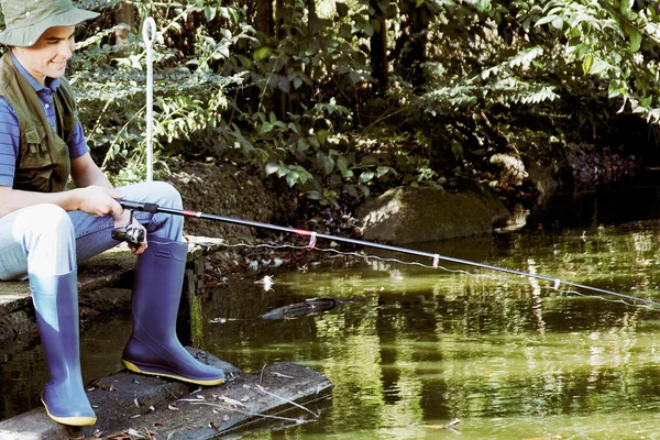 Menino Pesca Com Hastes — Fotografia de Stock