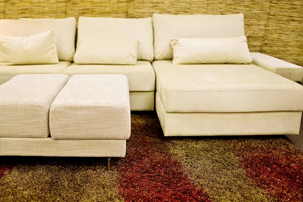 Sofa Dengan Bantal Sofa — Stok Foto