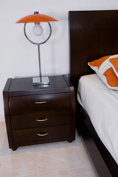 Modern Interieur Van Een Hotelkamer Met Een Lamp — Stockfoto