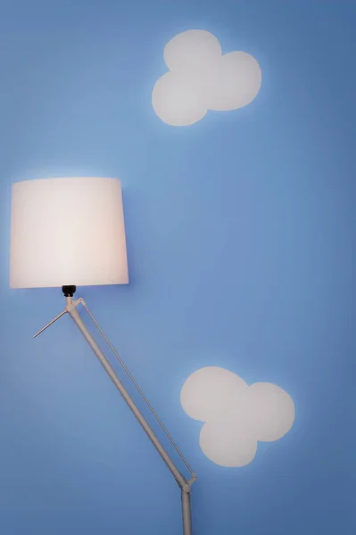 Lampe Moderne Sur Fond Bleu Rendu — Photo