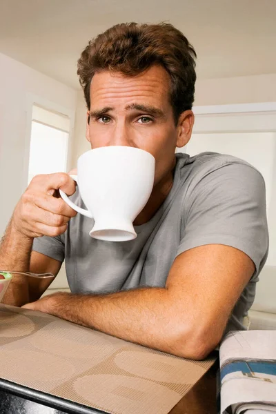 Retrato Homem Com Uma Xícara Café — Fotografia de Stock