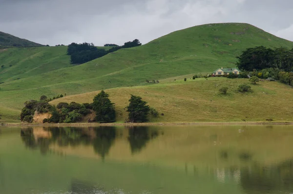 Schöne Landschaft Mit Einem Fluss Und Einem See — Stockfoto