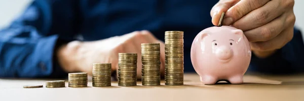 Saving Money Budgeting Using Piggybank Concept — Stock Photo, Image
