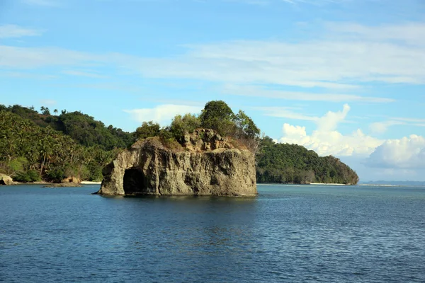 Rochers Large Siko Island Moluques Nord Halmahera Indonésie — Photo