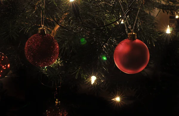 Árvore Natal Com Bolas Decorações — Fotografia de Stock