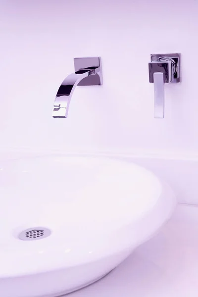 분홍색 화장실 현대식 — 스톡 사진
