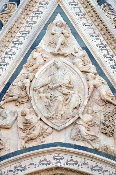 Madonna Girdle Portal Cattedrale Santa Maria Del Fiore 마리아의 대성당 — 스톡 사진