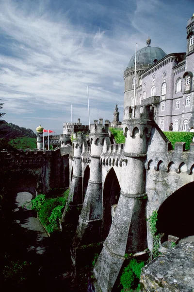 Облака Над Дворцом Дворец Пина Синтра Эстремадура Португалия — стоковое фото
