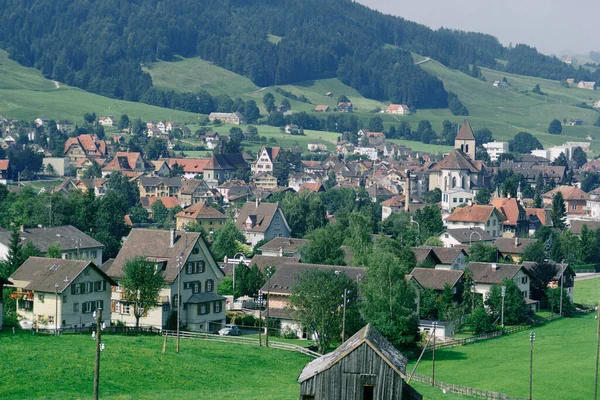 Vista Alto Ángulo Casas Pueblo Suiza —  Fotos de Stock