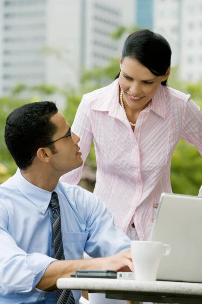 Zakelijke Mensen Werken Met Laptop Kantoor — Stockfoto