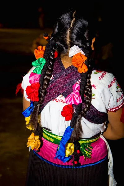 Geleneksel Bask Halk Dansı Bir Festivalde — Stok fotoğraf