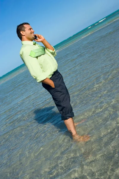 Young Man Mobile Phone Beach — Stock Photo, Image