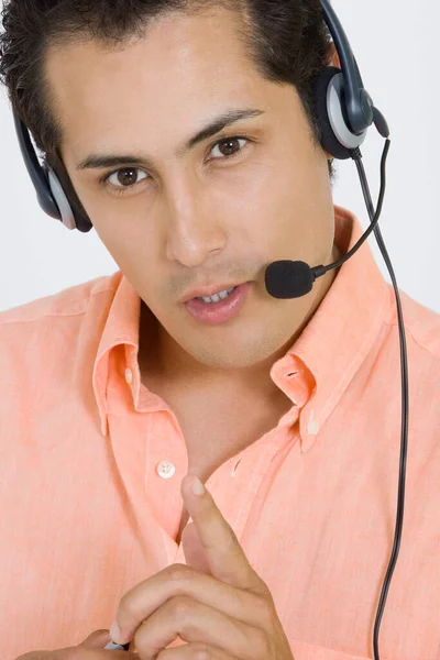 Porträt Eines Jungen Mannes Mit Headset — Stockfoto