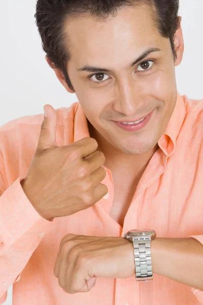 Retrato Jovem Com Uma Arma — Fotografia de Stock