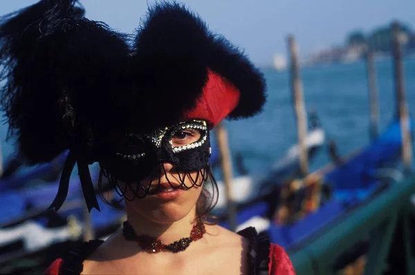 Portrait Young Woman Wearing Carnival Mask Venice Veneto Italy — Stock Photo, Image