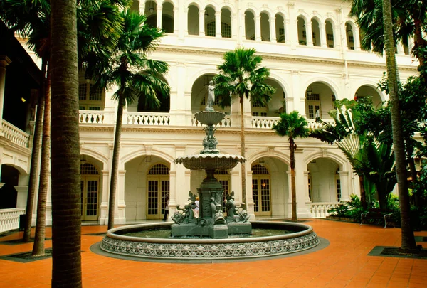 Fountain Courtyard Hotel Raffles Hotel Singapore — Stock Photo, Image