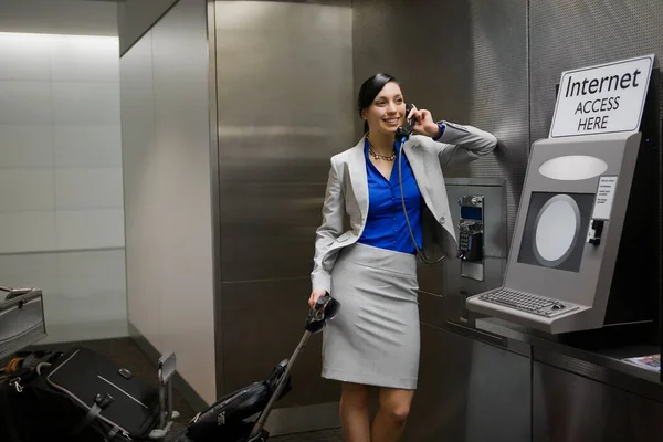 Young Woman Talking Phone Airport — Stock Photo, Image