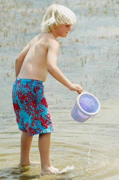 Little Girl Playing Water Beach — Stock Photo, Image