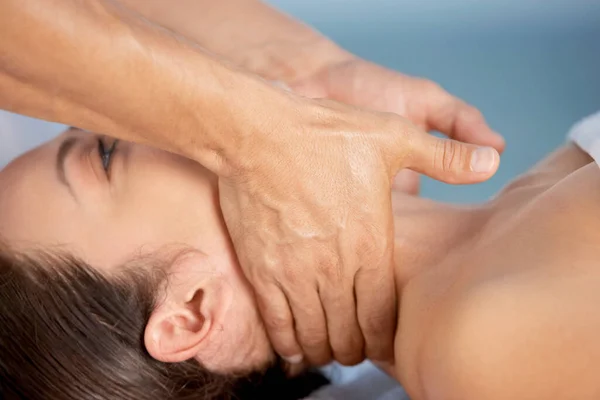 Close Young Woman Getting Neck Massage — Stock Photo, Image
