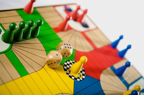 Tahta Bir Oyuncak Oyununun Kapanışı — Stok fotoğraf