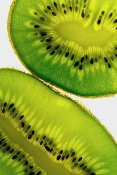 Kiwi Frutas Fundo Branco — Fotografia de Stock