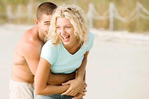 Young Couple Love Beach — Stock Photo, Image