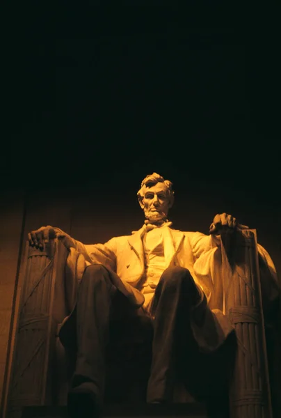 Vista Bajo Ángulo Una Estatua Abraham Lincoln Lincoln Memorial Washington — Foto de Stock