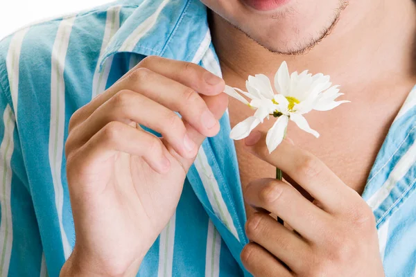 Hombre Sosteniendo Una Flor — Foto de Stock