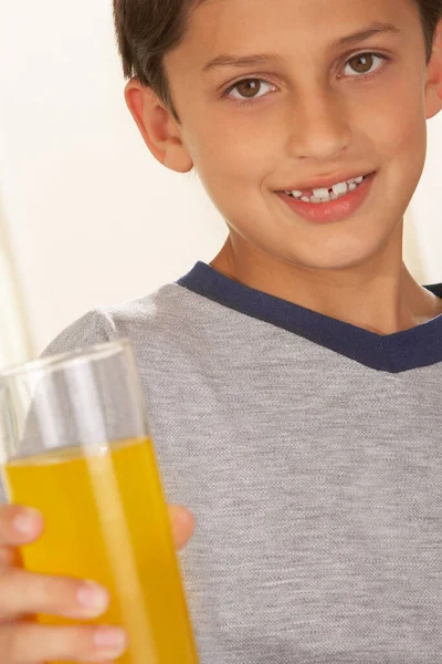 Retrato Niño Con Vaso Agua —  Fotos de Stock