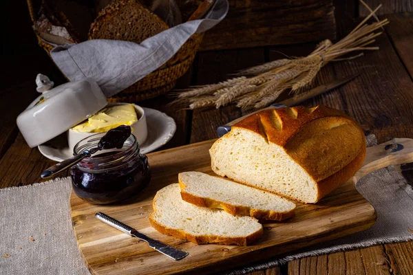 Pan Mantequilla Una Tabla Madera — Foto de Stock