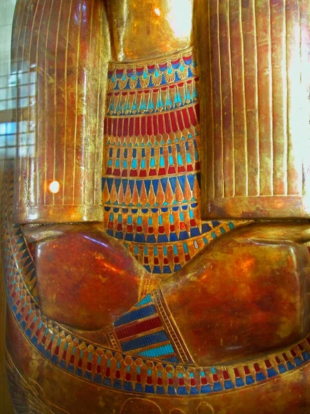 Κοντινό Πλάνο Ενός Χρυσού Αγάλματος Κάιρο Αίγυπτος — Φωτογραφία Αρχείου