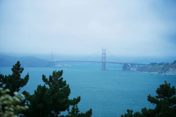 Sisteki Bir Köprünün Panoramik Görüntüsü Golden Gate Köprüsü San Francisco — Stok fotoğraf