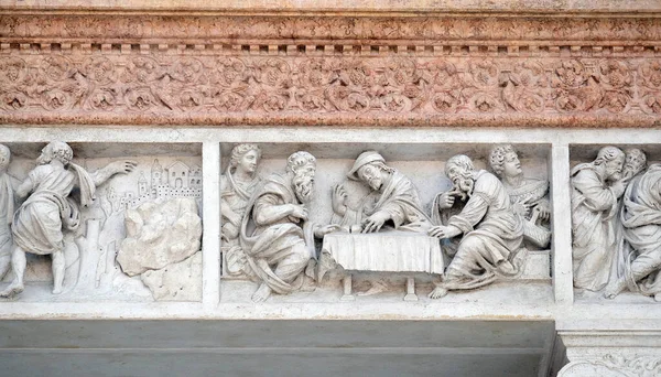 Ceia Emaús Por Zaccaria Volterra Porta Basílica San Petronio Bolonha — Fotografia de Stock