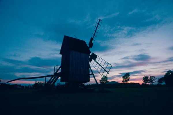 Vista Bajo Ángulo Molino Viento Paisaje Oland Suecia — Foto de Stock