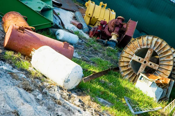 Oude Roestige Metalen Pijp Het Park — Stockfoto