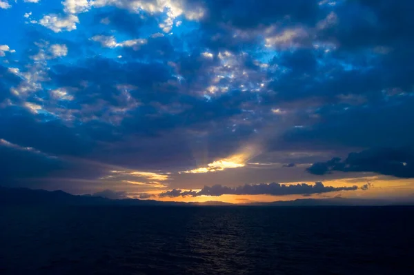 Belo Pôr Sol Sobre Mar — Fotografia de Stock