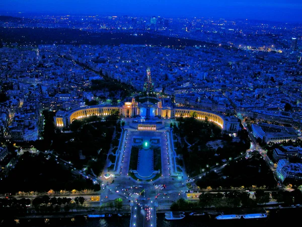 Vista Aérea Uma Cidade Entardecer Paris França — Fotografia de Stock