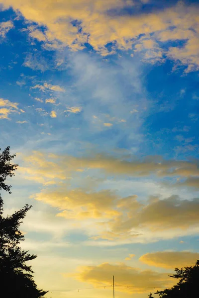 Belo Céu Por Sol Com Nuvens — Fotografia de Stock