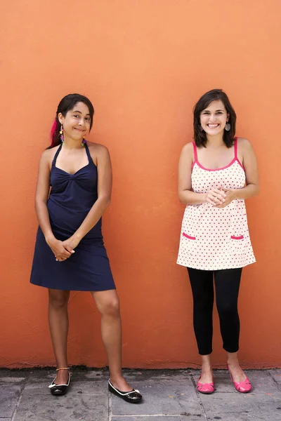 Two Beautiful Girls Standing Together — Stock Photo, Image