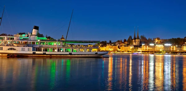 Ciudad Luzern Frente Mar Por Noche Barco Lago Suizo Luzern —  Fotos de Stock