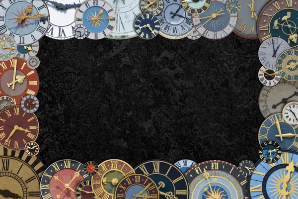 Рамка Коллекции Разноцветных Древних Церковных Башен Часы Различных Размерах Формах — стоковое фото