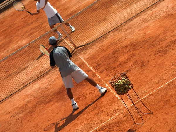 Tennisspelare Med Boll Planen — Stockfoto