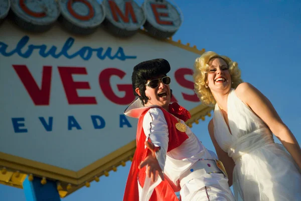 Mid Adult Man Mid Adult Woman Dressed Costumes Las Vegas — Stock Photo, Image