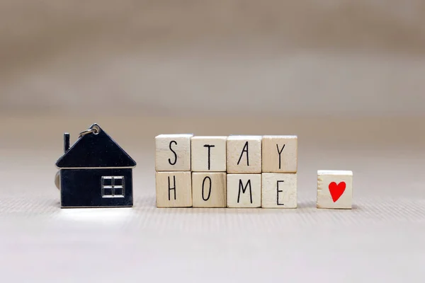 Quédate Casa Escrito Con Cubos Madera Casa Miniatura Covid Estancia — Foto de Stock