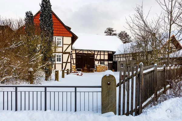 Holzhaus Schnee — Stockfoto