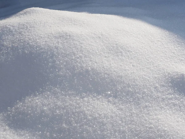 雪の覆いが閉じられた冬の写真は 季節の背景として使用され 寒い晴れた日 — ストック写真