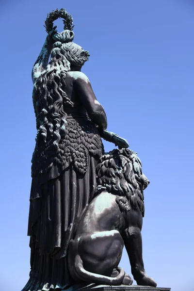 Statue Homme Dans Ville Barcelone — Photo