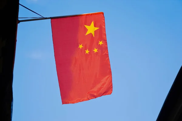 Bandeira China Sobre Fundo Céu — Fotografia de Stock