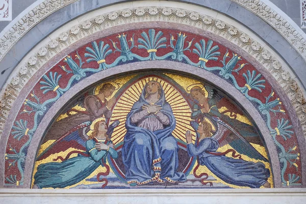 Mosaico Della Vergine Maria Giuseppe Modena Lucca Sopra Porta Centrale — Foto Stock